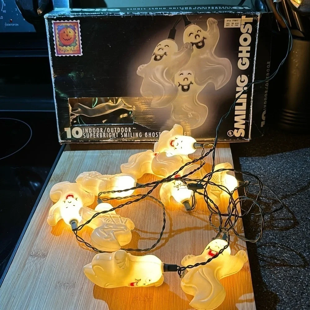PRE OWNED VINTAGE PUMPKIN HOLLOW SMILING GHOST BLOW MOLD STRING LIGHTS